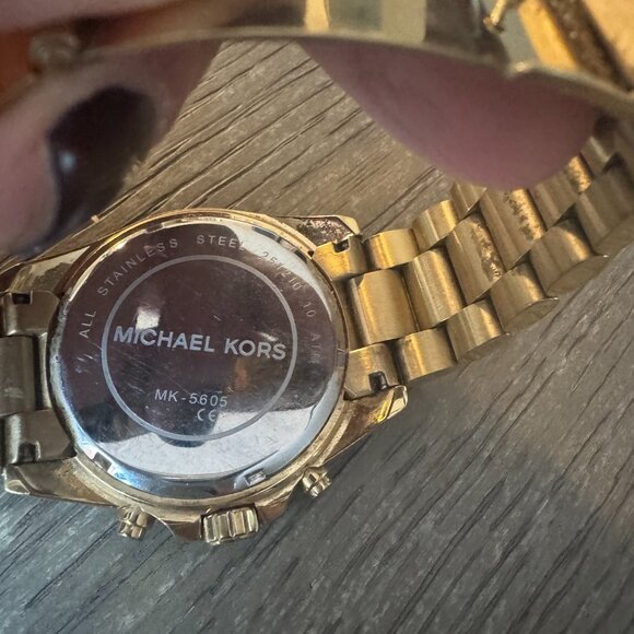 Michael Kors Oversized Gold-Tone Watch - Picture 3 of 3